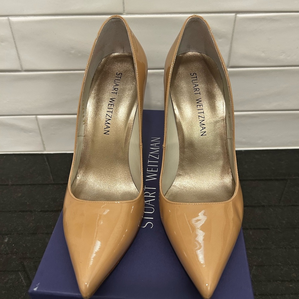 Stuart Weitzman Tan Patent Leather Heels